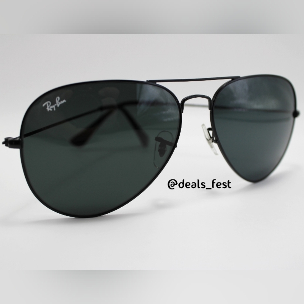 Model Display Ray-Ban Aviator Black RB3025 - Picture 8 of 17